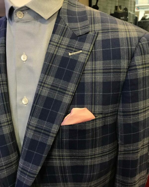 b12b1c1adcdd8d9bf181478fefb71df1-819×1024 costume à carreaux détails